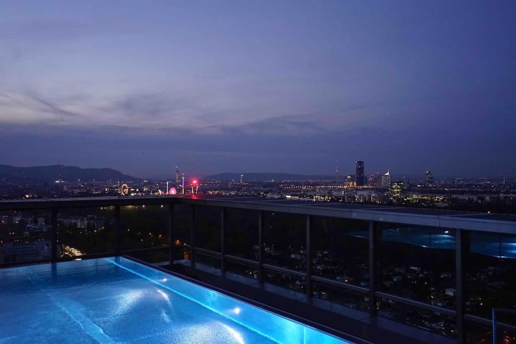 The High-Rise Condo With Pool Wenen Buitenkant foto