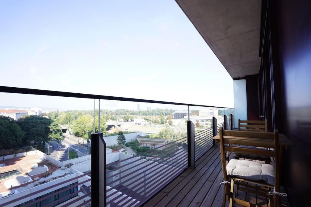 The High-Rise Condo With Pool Wenen Buitenkant foto